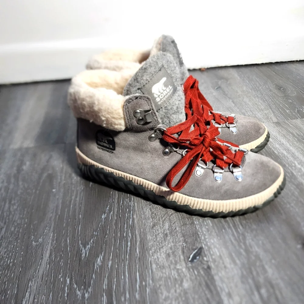 Sorel Out N About Conquest Waterproof Winter Boots Size 7